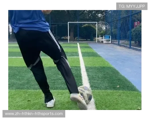 足球运动员如何提高射门与传球配合